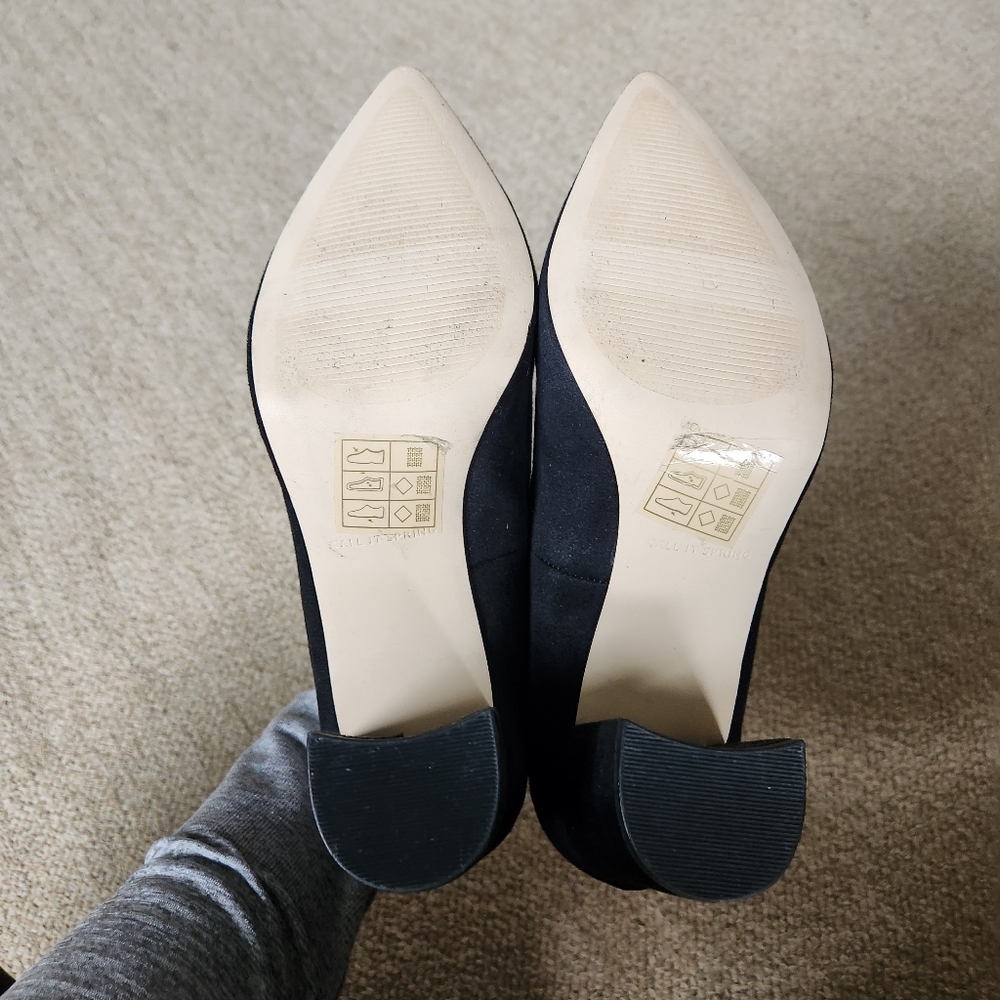 Suede Pumps - Picture 3 of 3
